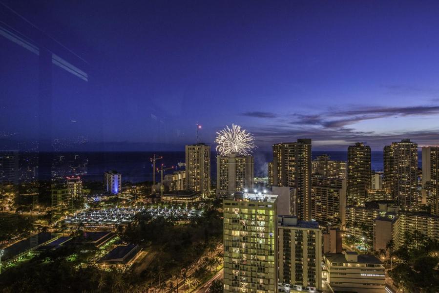 Appartement Hawaiian Monarch Penthouse 401 By Hawaii Ocean Club à Honolulu Extérieur photo